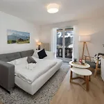 Zur Hoehe By Interhome Γκρίντελβαλντ